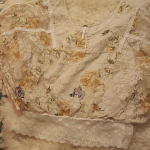 LARGE FREE PEOPLE BLOUSE